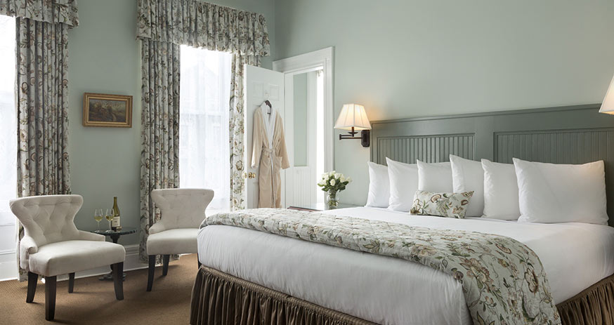 2-Saratoga_Arms-Rooms-201-01