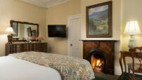 Hotels in Saratoga, NY with King rooms with fireplaces