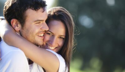 A couple enjoying their honeymoon at Saratoga Arm