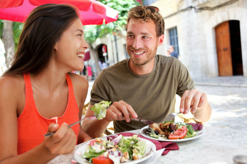 Couple dining in downtown Saratoga Springs, NY