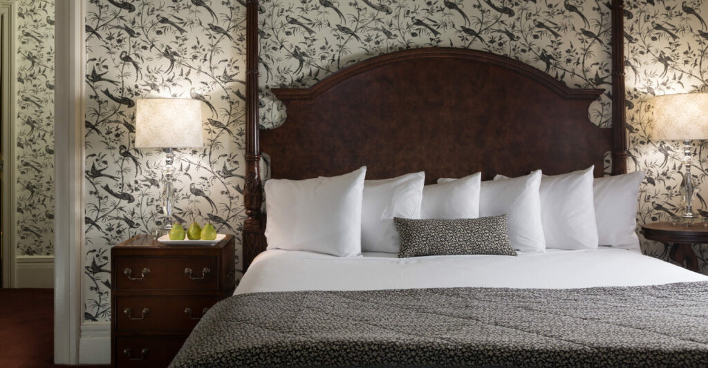 Saratoga Springs Hotel Luxury Downtown Bed and Breakfast